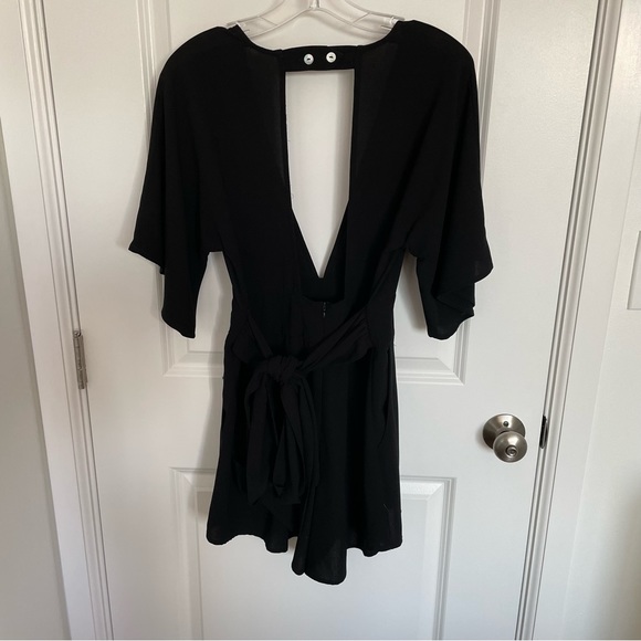 Deep V Black Romper - Picture 5 of 6
